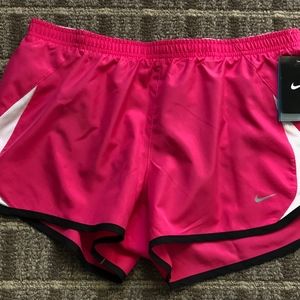 BRAND NEW NIKE RUNNING PINK SHORT for WOMEN SIZE M